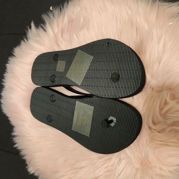 DKNY flip flops sz 7 - Picture 2 of 2
